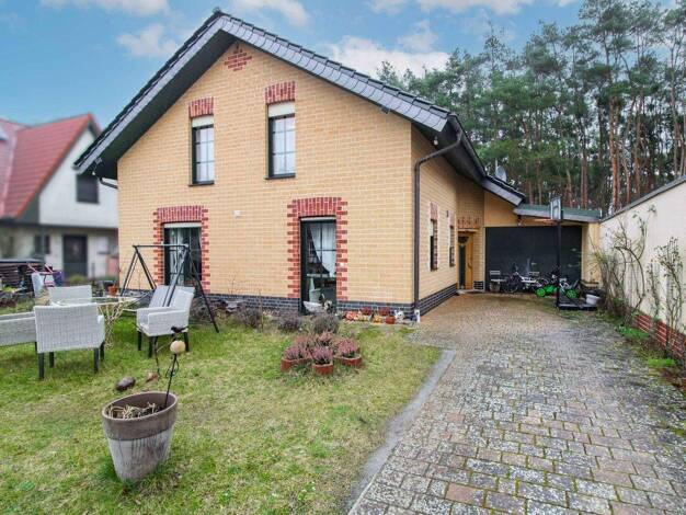 Sonstiges zum Kauf als Kapitalanlage geeignet 455.000 € 5 Zimmer 204 m² 724,2 m² Grundstück Semlin Rathenow 14712