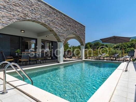 Haus zum Kauf 999.999 € 4 Zimmer 240 m² Omis
