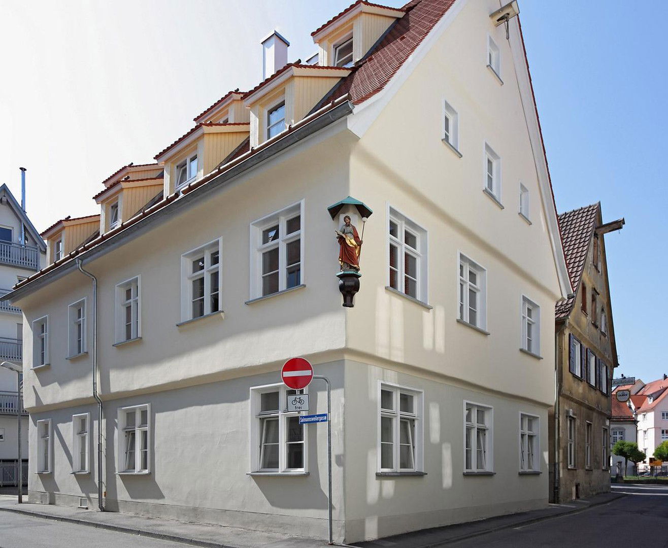 Wohn- und Geschäftshaus zum Kauf provisionsfrei als Kapitalanlage geeignet 1.590.000 € 430,8 m²<br/>Fläche 305 m²<br/>Grundstück Karpfengasse 19 Kernstadt Biberach an der Riß 88400