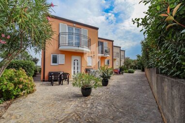 Haus zum Kauf 350.000 € 4 Zimmer 105 m² 400 m² Grundstück Porec center 52440