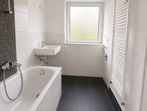 Wohnung zur Miete 680 € 4 Zimmer 80,4 m² 2. Geschoss Aldenburg Wilhelmshaven 26389