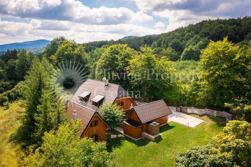 Immobilie zum Kauf 900.000 € 8 Zimmer 307 m²<br/>Fläche 9.233 m²<br/>Grundstück Plitvica Selo