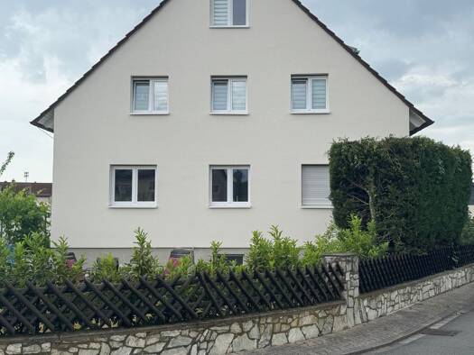 Wohnung zur Miete 960 € 2,5 Zimmer 85 m² Geschoss 1/2 frei ab 01.11.2026 Walldorfer Straße 11 Rüsselsheim Rüsselsheim am Main 65428