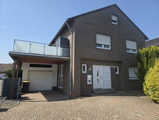 Mehrfamilienhaus zum Kauf 445.000 € 6,5 Zimmer 199 m² 482 m² Grundstück frei ab sofort Glesch Bergheim 50126