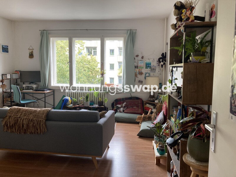 Apartment zur Miete 335 € 1,5 Zimmer 40 m²<br/>Wohnfläche 3.<br/>Geschoss Charlottenburg 10625