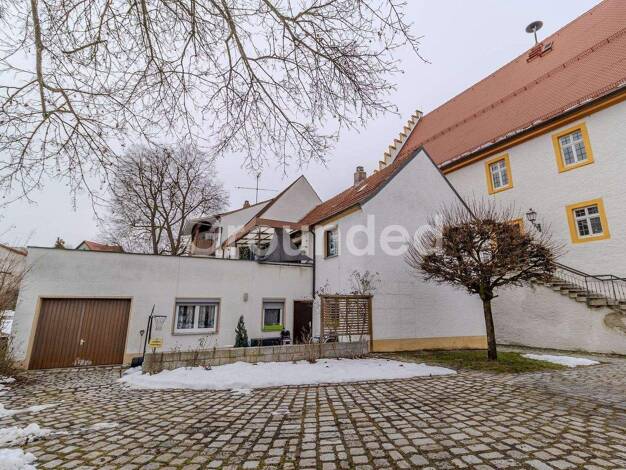 Haus zum Kauf 225.000 € 6 Zimmer 144,3 m² 162 m² Grundstück Schloßplatz 5 Trunstadt Viereth-Trunstadt 96191