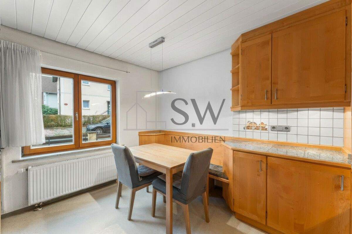 Immobilie in Burgebrach - Großzügiges Einfamilienhaus mit getrenntem Baugrundstück - Wohnen & Investieren in Burgebrach - Bild 3