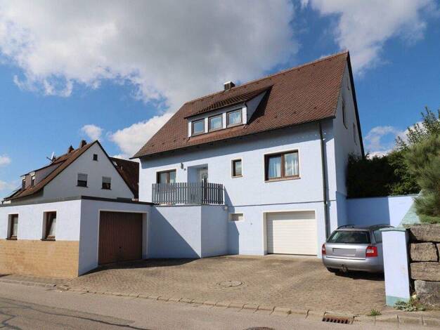 Mehrfamilienhaus zum Kauf 369.000 € 7,5 Zimmer 188 m² 887 m² Grundstück Gräfenbuch Lehrberg 91611