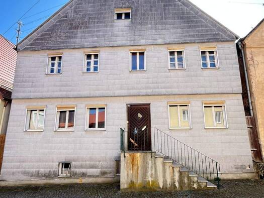 Mehrfamilienhaus zum Kauf 115.000 € 6 Zimmer 220 m² 270 m² Grundstück frei ab sofort Langgasse 32 Wemding Wemding 86650