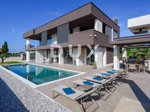 Einfamilienhaus zum Kauf 1.290.000 € 7 Zimmer 890 m² Grundstück Marčana 52206