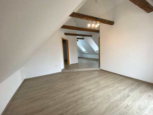 Wohnung zur Miete 580 € 2 Zimmer 60 m² Dachgeschoss, 3. Geschoss frei ab sofort Ludwigstraße 103 Neuötting Neuötting 84524