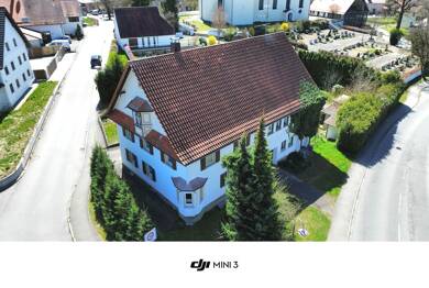 Mehrfamilienhaus zum Kauf 393.000 € 11 Zimmer 183,2 m² 1.091 m² Grundstück frei ab sofort Bad Wurzach Bad Wurzach 88410