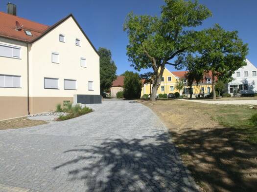 Wohnung zur Miete 675 € 3 Zimmer 90 m² Ursensollen Ursensollen 92289