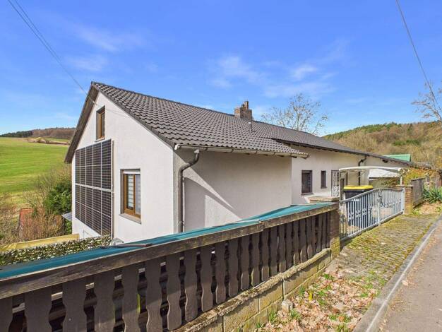 Einfamilienhaus zum Kauf 180.000 € 5 Zimmer 103,8 m² 869 m² Grundstück Mühlbach Neuenstein 36286