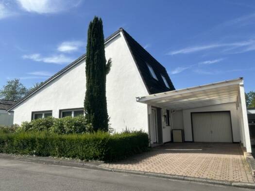 Einfamilienhaus zum Kauf 250.000 € 6 Zimmer 123 m² 1.049 m² Grundstück Melsungen Melsungen 34212