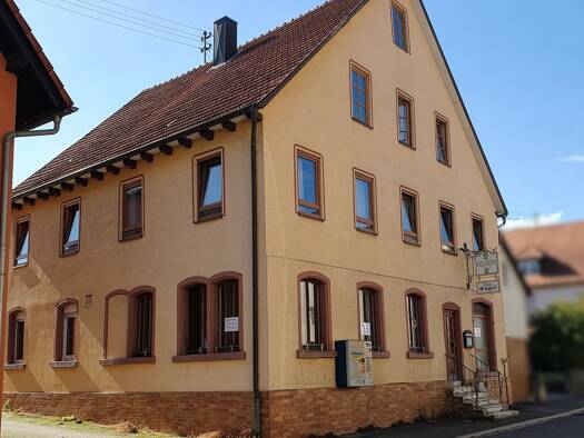 Haus zum Kauf 198.000 € 8,5 Zimmer 230 m² 557 m² Grundstück Unterschüpf Boxberg 97944