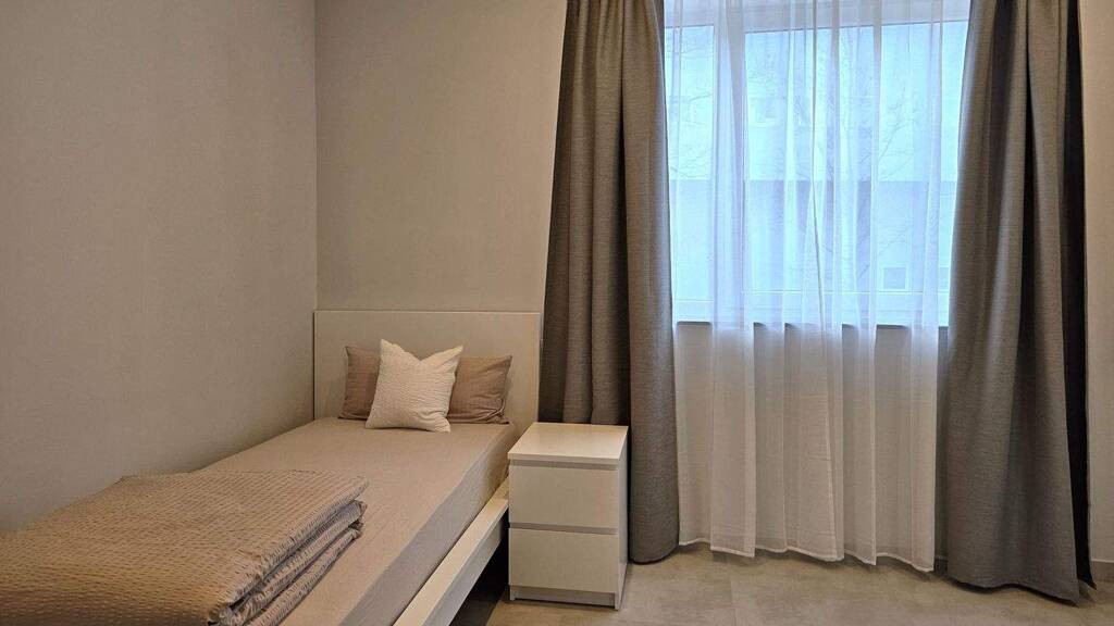 Studio zur Miete Wohnen auf Zeit 990 € 1 Zimmer 18 m² frei ab sofort Sondelfinger Str. 0 Voller Brunnen Reutlingen 72760