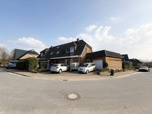 Doppelhaushälfte zum Kauf 399.000 € 4 Zimmer 133 m² 367 m² Grundstück Wiemersdorf 24649