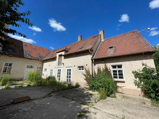Haus zum Kauf 249.000 € 30 Zimmer 1.200 m² 5.917 m² Grundstück Naumburg 06618