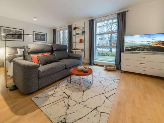 Wohnung zur Miete 1.480 € 1 Zimmer 50 m² 1. Geschoss frei ab 01.02.2026 Westend-Süd Frankfurt am Main 60325