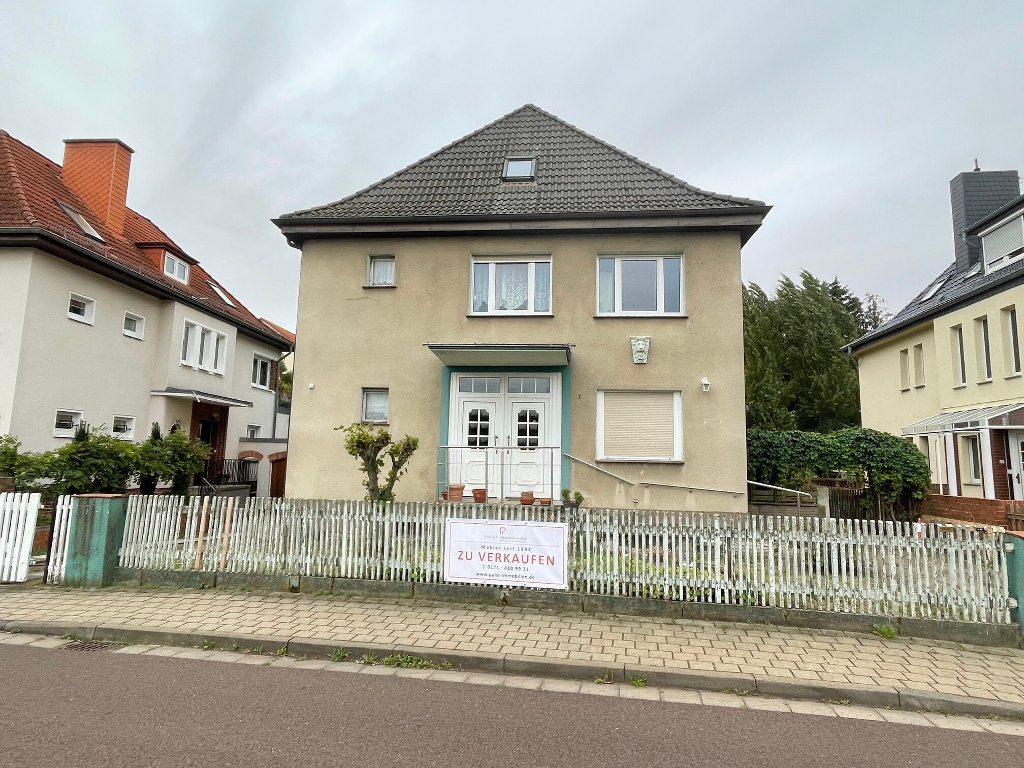 Einfamilienhaus zum Kauf 440.000 € 6 Zimmer 148 m²<br/>Wohnfläche 752 m²<br/>Grundstück ab sofort<br/>Verfügbarkeit Semmelweisstraße Magdeburg 39112