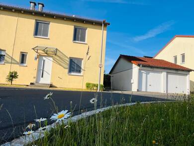 Doppelhaushälfte zum Kauf 279.000 € 5 Zimmer 143,5 m² 264 m² Grundstück Eschenbach Eschenbach i.d.OPf. 92676
