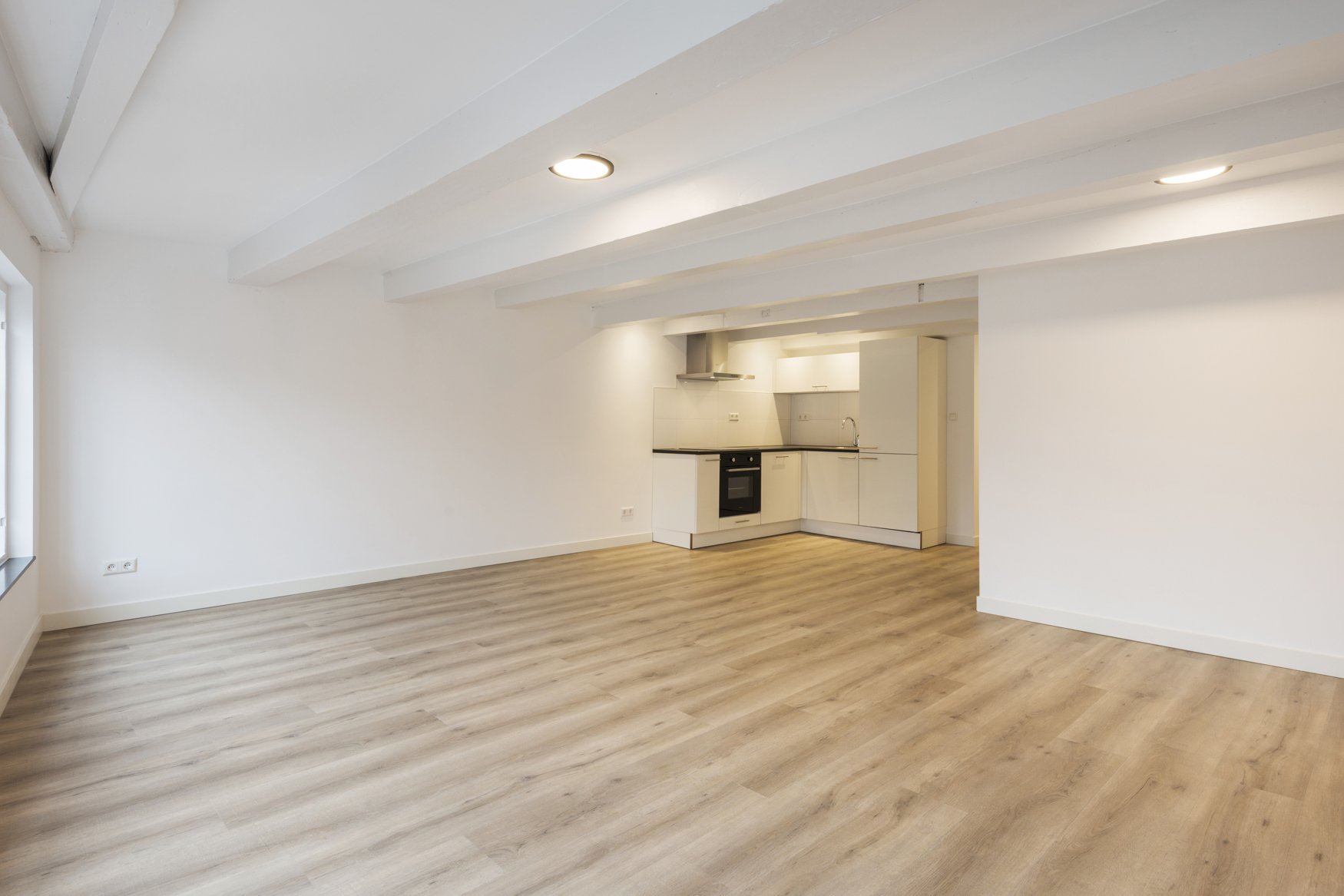 Studio zur Miete 700 € 2 Zimmer 68 m²<br/>Wohnfläche Oranienstraße Luxemburgplatz Wiesbaden 65185