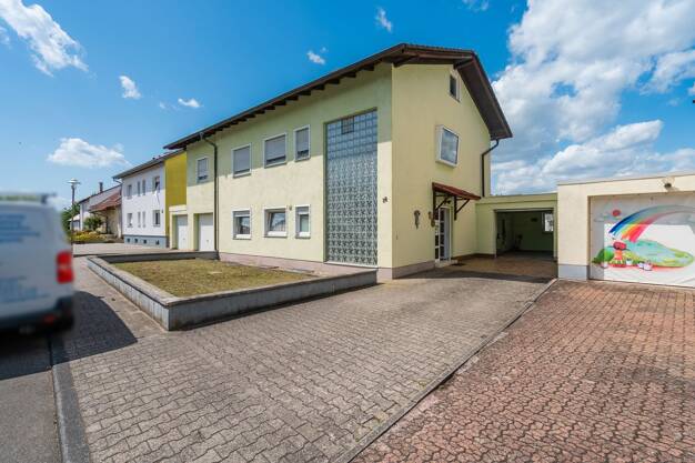 Mehrfamilienhaus zum Kauf 580.000 € 9 Zimmer 229 m² 777 m² Grundstück Rheinhausen Oberhausen-Rheinhausen 68794