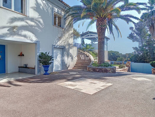 Einfamilienhaus zum Kauf 1.560.000 € 5 Zimmer 220 m² 1.082 m² Grundstück Saint Aygulf Saint-Aygulf 83370