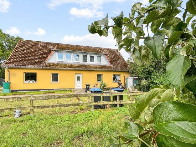 Mehrfamilienhaus zum Kauf 299.000 € 5 Zimmer 210 m² 1.803 m² Grundstück Guest Weitenhagen 17498