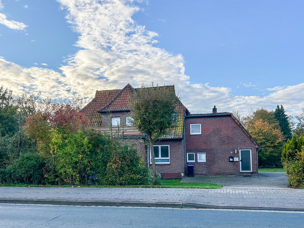 Mehrfamilienhaus zum Kauf 289.000 € 8 Zimmer 206 m²<br/>Wohnfläche 2.398 m²<br/>Grundstück Jaderberg Jade 26349