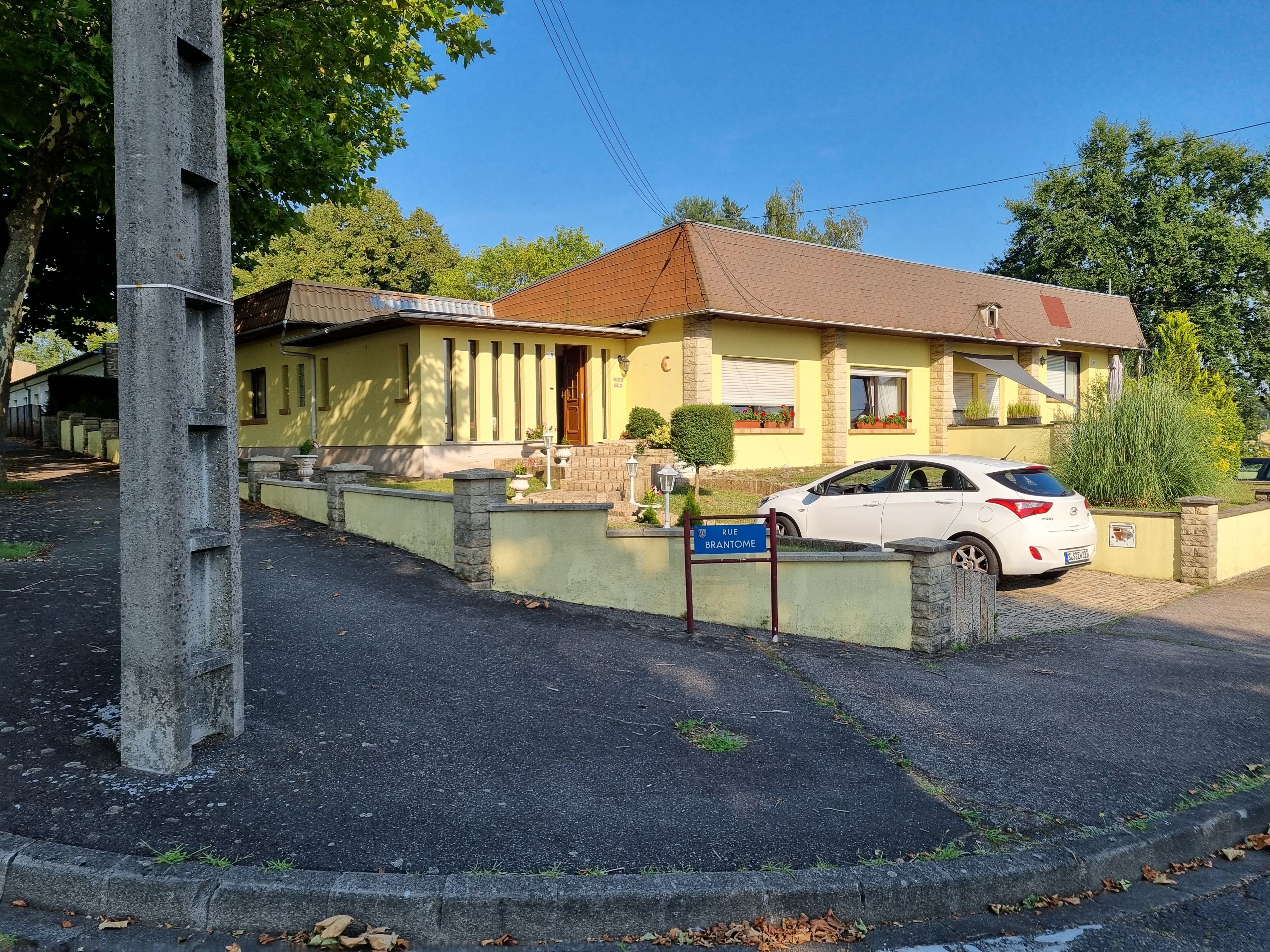 Mehrfamilienhaus zum Kauf provisionsfrei als Kapitalanlage geeignet 529.000 € 13 Zimmer 300 m²<br/>Wohnfläche 1.100 m²<br/>Grundstück Rue Brantome  in Creutzwald Bisten Überherrn 66802