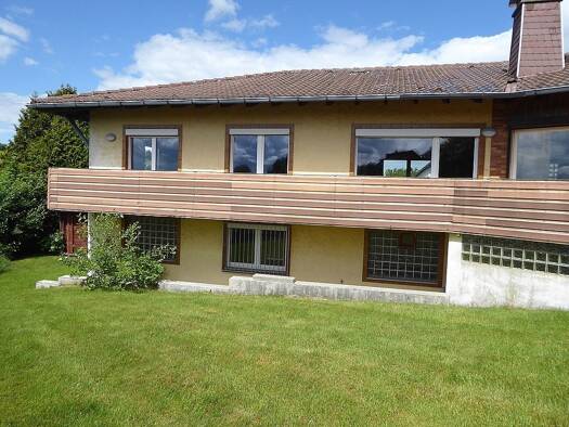 Bungalow zum Kauf 295.000 € 7 Zimmer 215 m² 1.596 m² Grundstück Leupoldsgrün Leupoldsgrün 95191