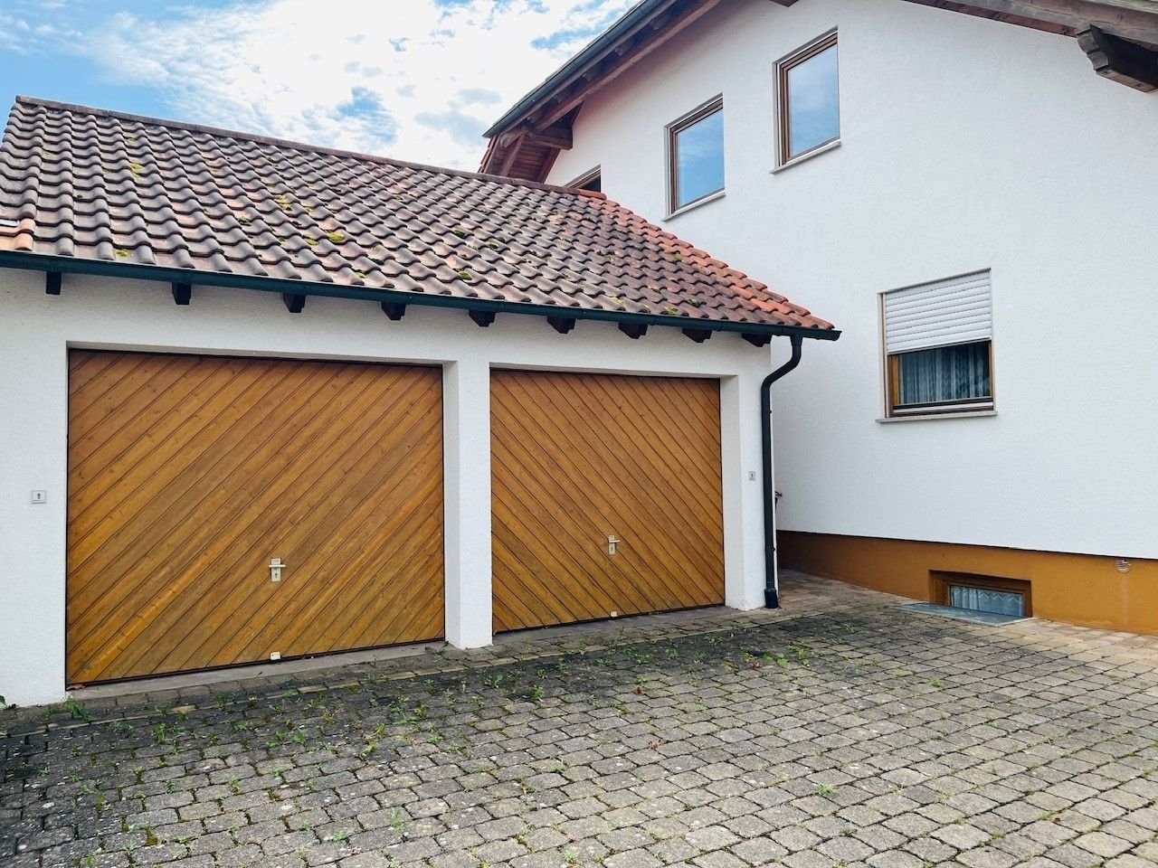 Mehrfamilienhaus zum Kauf 725.000 € 6,5 Zimmer 206 m²<br/>Wohnfläche 630 m²<br/>Grundstück Nebringen Gäufelden 71126