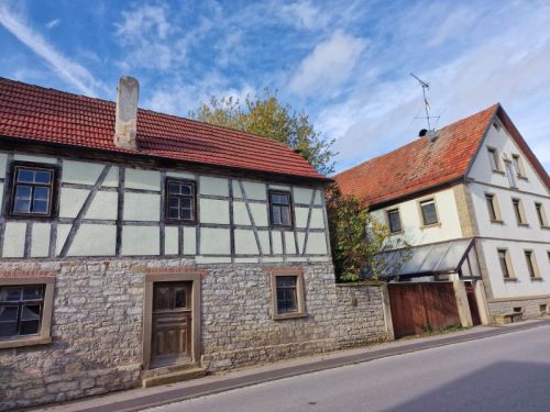 Einfamilienhaus zum Kauf 125.000 € 13 Zimmer 185,2 m²<br/>Wohnfläche 1.562 m²<br/>Grundstück Burghausen Wasserlosen 97535