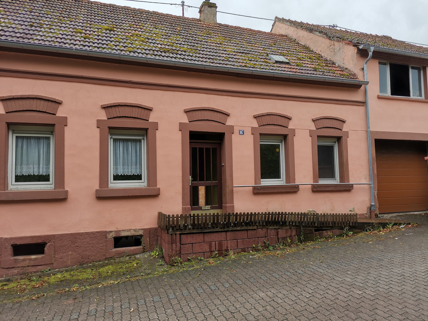 Einfamilienhaus zum Kauf provisionsfrei 170.000 € 5 Zimmer 80 m²<br/>Wohnfläche 1.350 m²<br/>Grundstück ab sofort<br/>Verfügbarkeit Hengstbacherstraße Hengstbach Zweibrücken 66482