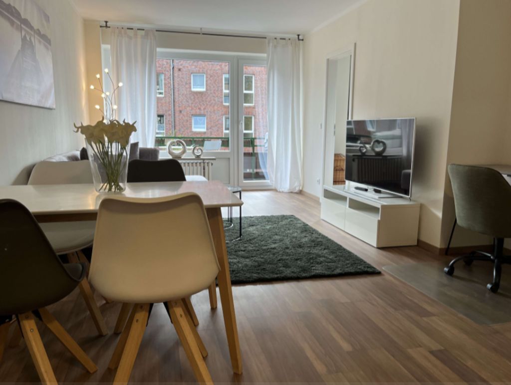 Wohnung zur Miete Wohnen auf Zeit 1.250 € 2 Zimmer 50 m²<br/>Wohnfläche 01.01.2025<br/>Verfügbarkeit Urdenbacher Dorfstraße Urdenbach Düsseldorf 40593