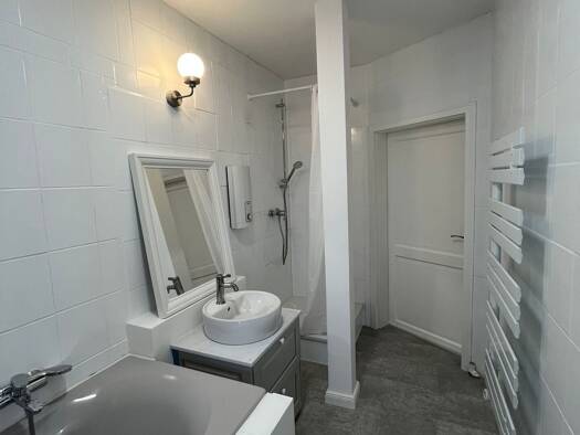 Wohnung zum Kauf provisionsfrei 219.000 € 2 Zimmer 63 m² Geschoss 4/5 Burgunderstraße 19 Zuffenhausen Stuttgart 70435