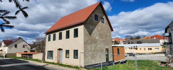 Laden zum Kauf 99.800 € 7 Zimmer 195 m²<br/>Verkaufsfläche von 124 m² bis 195 m²<br/>Teilbarkeit Friedensstraße 5 Kohren-Sahlis Kohren-Sahlis 04655