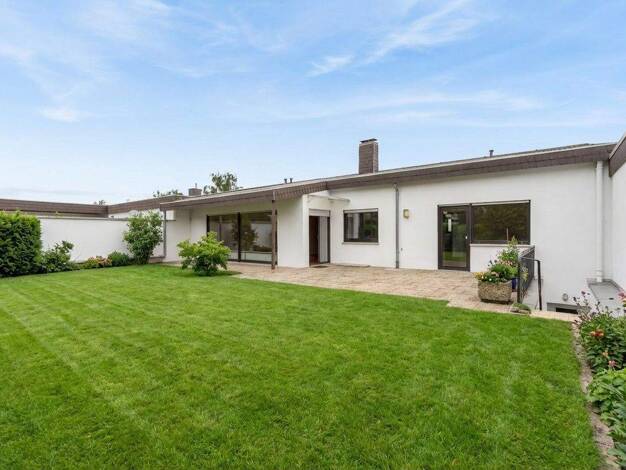 Reihenmittelhaus zum Kauf 349.000 € 4 Zimmer 120 m² 677 m² Grundstück Erbach Homburg 66424