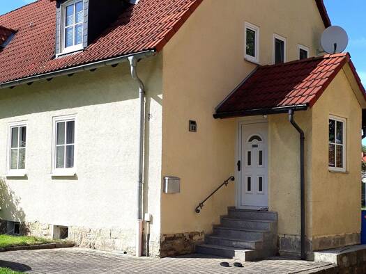Einfamilienhaus zur Miete 990 € 3,5 Zimmer 100 m² 200 m² Grundstück frei ab 01.04.2026 Bad Lauchstädt 06246