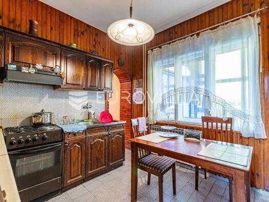 Einfamilienhaus zum Kauf 295.000 € 4 Zimmer 250 m² Biškupec Varaždin 42000