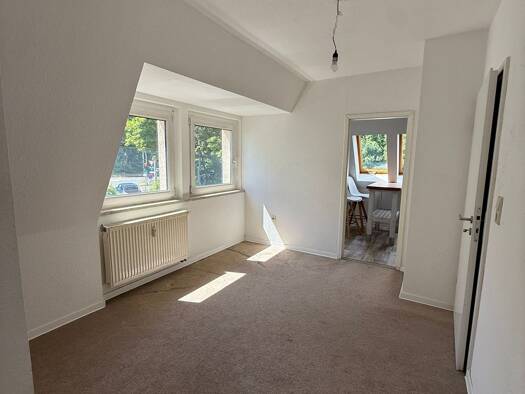Wohnung zur Miete 190 € 2 Zimmer 48,3 m² Am Stadtwald Haselbrunn Plauen 08525