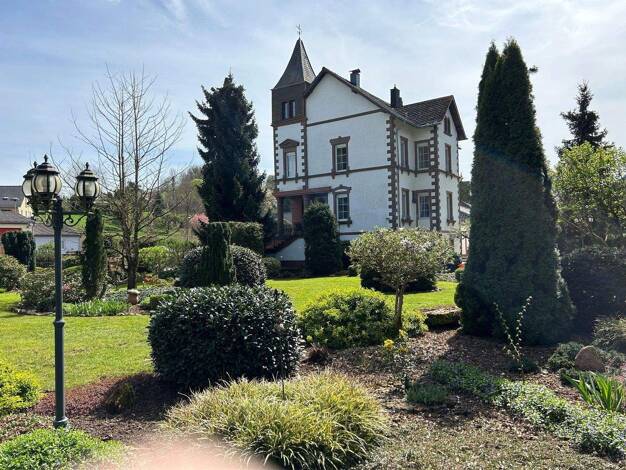 Mehrfamilienhaus zum Kauf provisionsfrei 500.000 € 7 Zimmer 240 m² 2.468 m² Grundstück Mürlenbach 54570