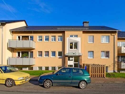 Wohnung zur Miete 454 € 4 Zimmer 74,4 m² 1. Geschoss Danziger Straße 52 Beverungen 37688