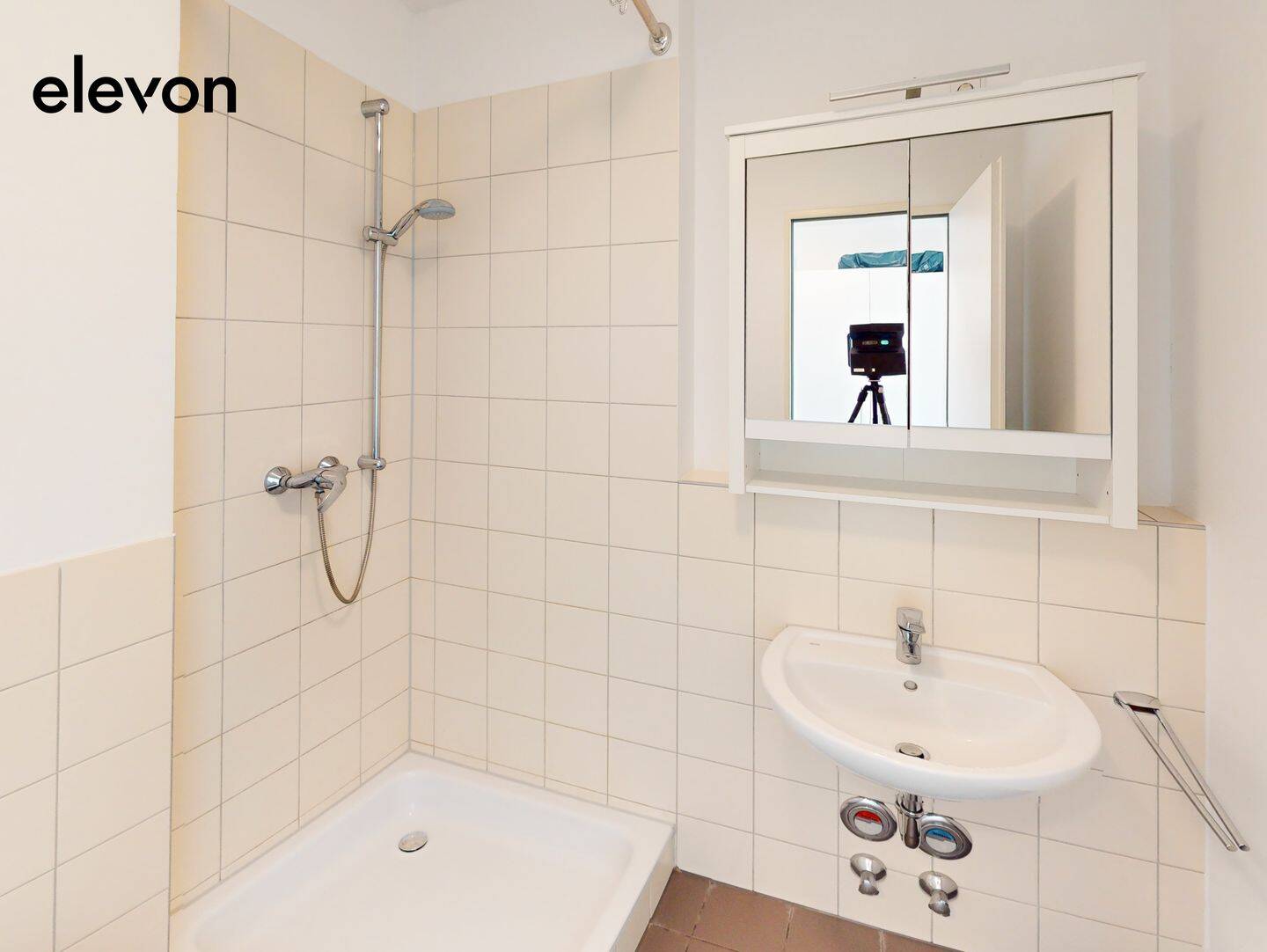 Property thumbnail 6