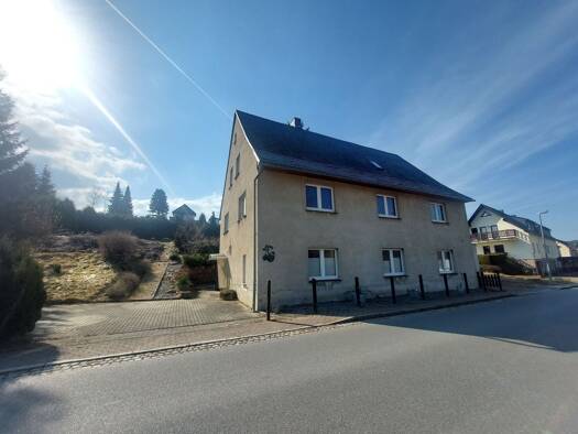 Haus zum Kauf 120.000 € 220 m² 1.248 m² Grundstück Dorfstr. 1 Lindenau Schneeberg 09289