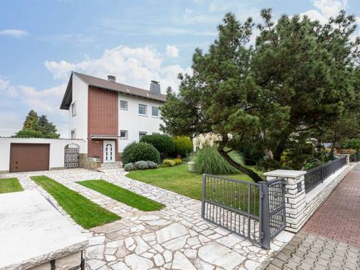 Einfamilienhaus zum Kauf 699.000 € 6 Zimmer 172,9 m² 1.001 m² Grundstück Ludwig-Erhard-Straße 48 Bruchköbel Bruchköbel 63486