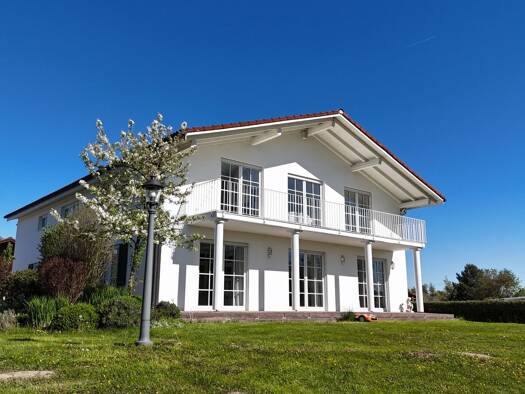 Einfamilienhaus zum Kauf 10 Zimmer 325 m² 3.006 m² Grundstück Thansau Rohrdorf 83101