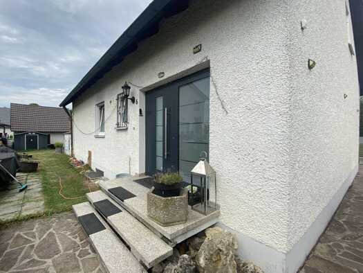 Haus zum Kauf 390.000 € 5 Zimmer 140 m² 565 m² Grundstück frei ab 01.03.2027 Auchsesheim Donauwörth 86609